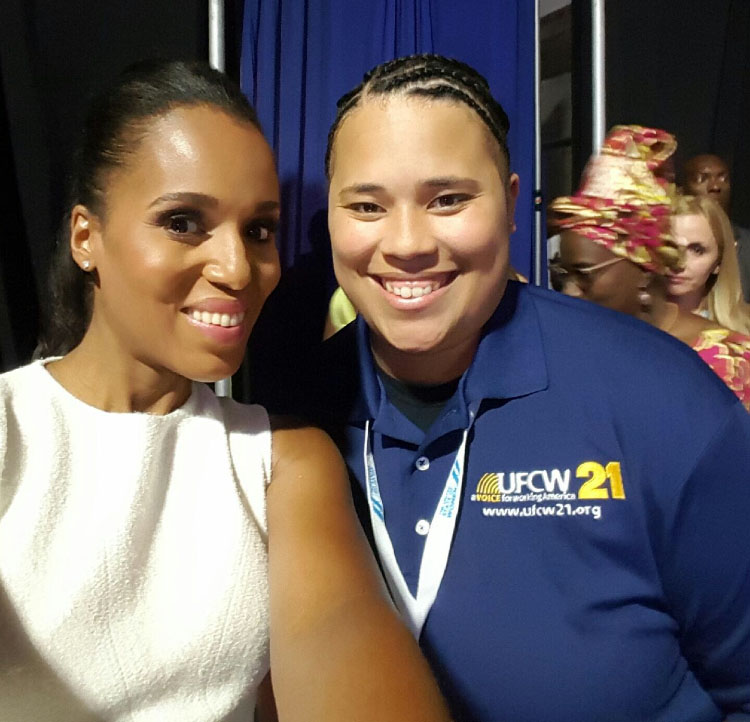 Ariana with Kerry Washington Photo 2